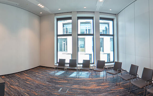 Hall 4