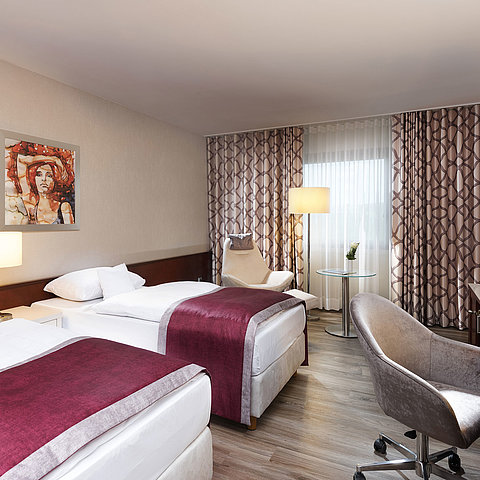 Classic room without carpet | Maritim Hotel Bonn