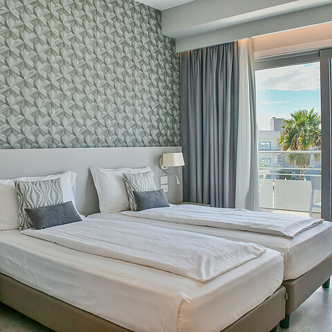 Standard Zimmer Poolblick | Maritim Resort Calabria